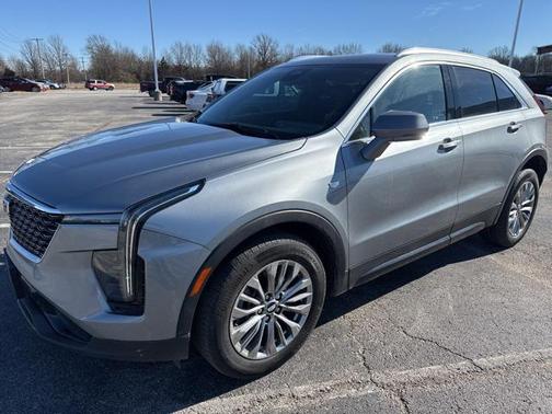 2024 Cadillac XT4 Premium Luxury
