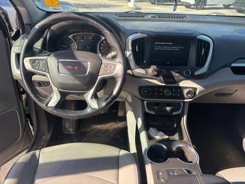 Quicksilver Metallic 2022 GMC Terrain SLT