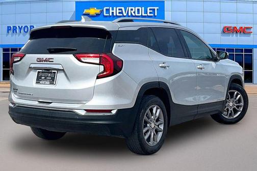 Quicksilver Metallic 2022 GMC Terrain SLT