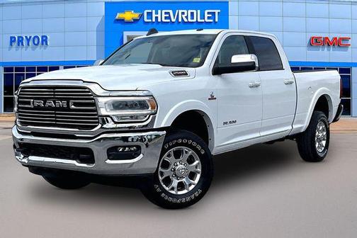 Bright White Clearcoat 2022 RAM 2500 Laramie Crew Cab 4x4 6'4' Box