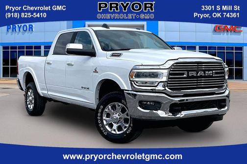 Bright White Clearcoat 2022 RAM 2500 Laramie Crew Cab 4x4 6'4' Box