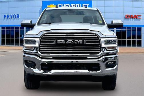 Bright White Clearcoat 2022 RAM 2500 Laramie Crew Cab 4x4 6'4' Box