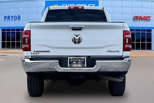 Bright White Clearcoat 2022 RAM 2500 Laramie Crew Cab 4x4 6'4' Box