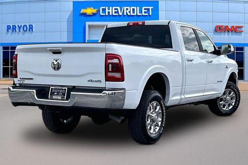 Bright White Clearcoat 2022 RAM 2500 Laramie Crew Cab 4x4 6'4' Box