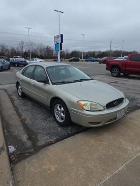 2006 Ford Taurus SE