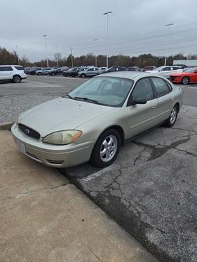 2006 Ford Taurus SE