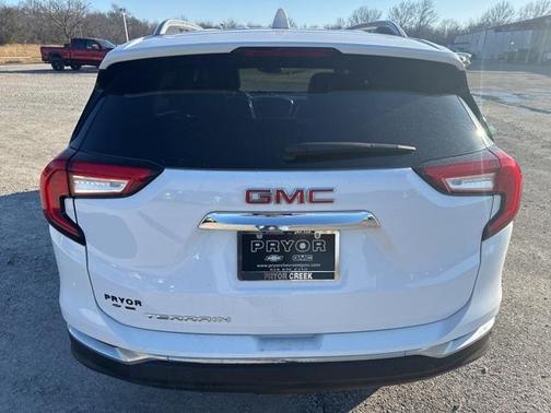 2022 GMC Terrain SLT