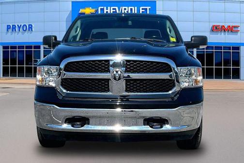 Diamond Black Crystal Pearlcoat 2022 RAM 1500 Classic SLT