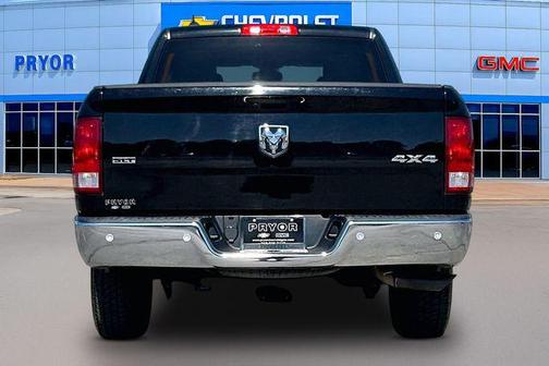 Diamond Black Crystal Pearlcoat 2022 RAM 1500 Classic SLT