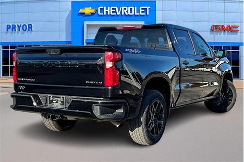 2023 Chevrolet Silverado 1500 Custom