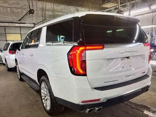 Summit White 2025 GMC Yukon XL Denali
