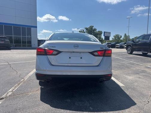 2023 Nissan Altima SR FWD