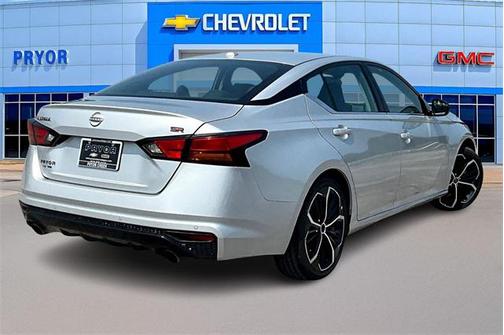 2023 Nissan Altima SR FWD