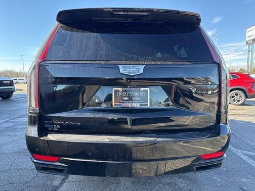 2022 Cadillac Escalade ESV Sport