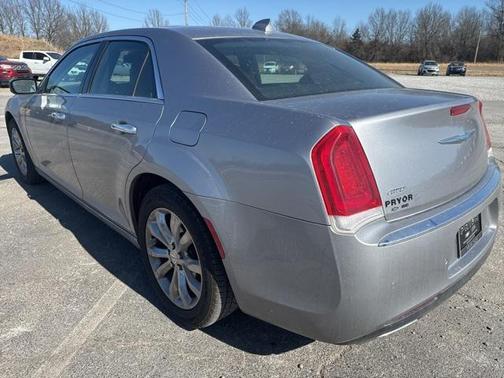 2018 Chrysler 300 Limited
