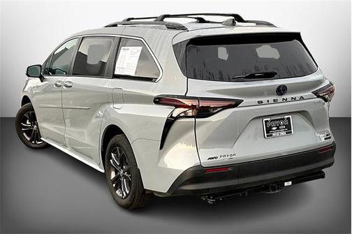 2024 Toyota Sienna Woodland Edition