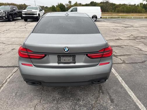 2019 BMW 740 740i