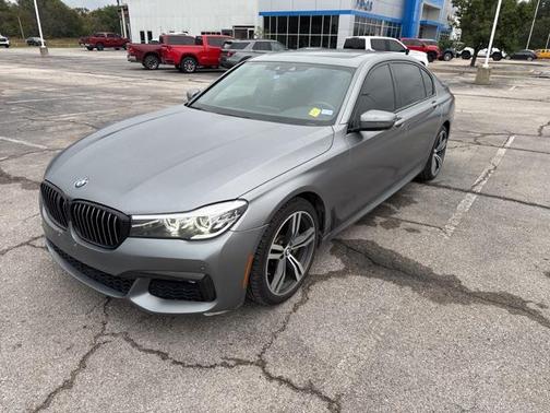 2019 BMW 740 740i