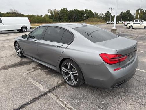 2019 BMW 740 740i