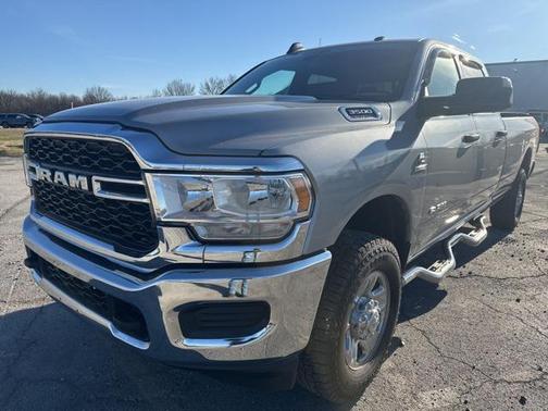 2021 RAM 3500 Tradesman Crew Cab 4x4 8' Box