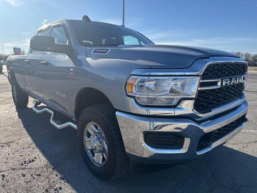 2021 RAM 3500 Tradesman Crew Cab 4x4 8' Box