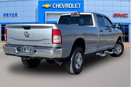 2021 RAM 3500 Tradesman Crew Cab 4x4 8' Box