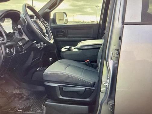 2021 RAM 3500 Tradesman Crew Cab 4x4 8' Box