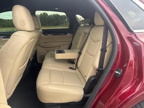 2017 Cadillac XT5 Base