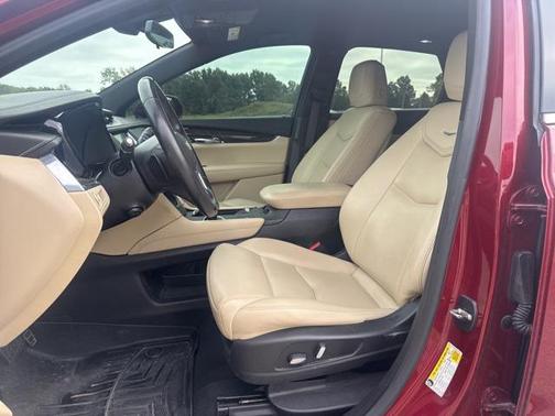 2017 Cadillac XT5 Base