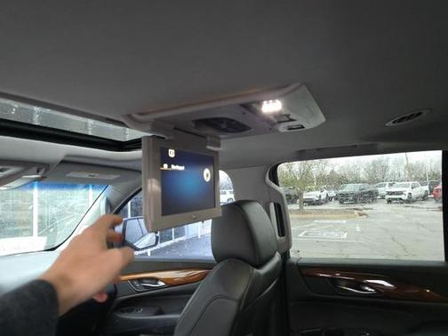 2016 Cadillac Escalade Luxury