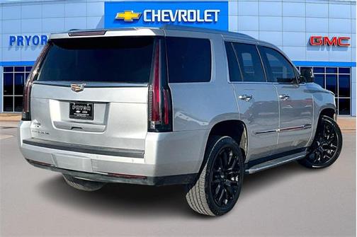 2016 Cadillac Escalade Luxury