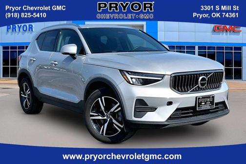 2024 Volvo XC40 B5 Core