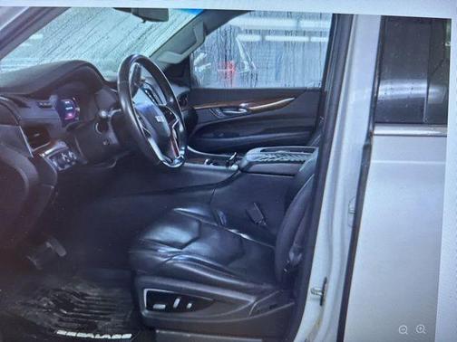 2017 Cadillac Escalade ESV Premium Luxury