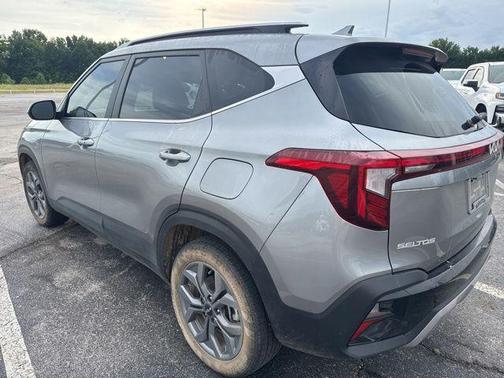 Steel Gray 2024 Kia Seltos S