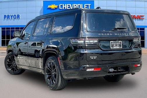 Diamond Black Crystal Pearlcoat 2023 Jeep Grand Wagoneer Series III Obsidian 4x4