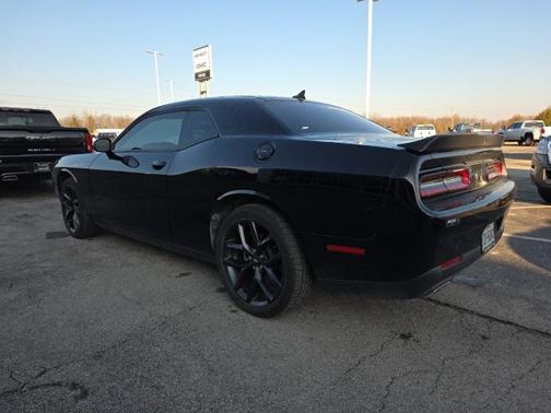 2021 Dodge Challenger SXT