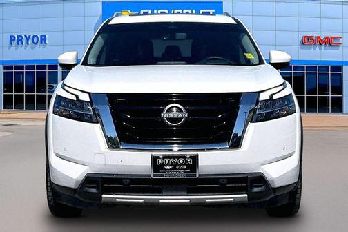 Pearl White Tricoat 2024 Nissan Pathfinder Platinum 4WD