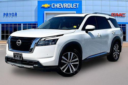 Pearl White Tricoat 2024 Nissan Pathfinder Platinum 4WD