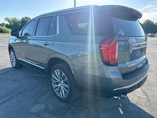 Frosted Pine Metallic 2024 GMC Yukon Denali