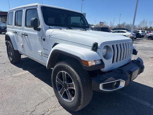 2023 Jeep Wrangler 4-Door Sahara