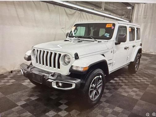 2023 Jeep Wrangler 4-Door Sahara