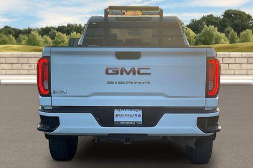 Summit White 2023 GMC Sierra 2500 AT4