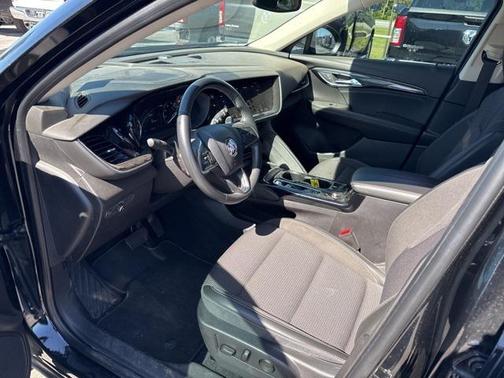 2022 Buick Envision FWD Preferred