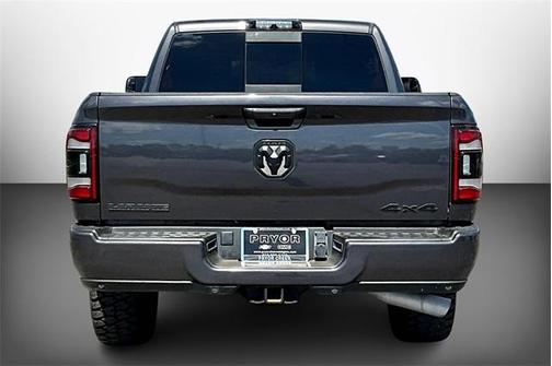 2022 RAM 2500 Laramie Crew Cab 4x4 6'4' Box