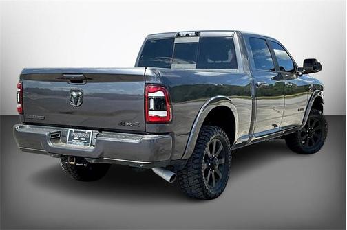 2022 RAM 2500 Laramie Crew Cab 4x4 6'4' Box
