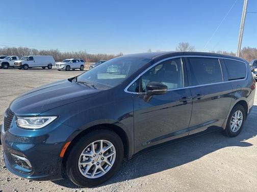 2025 Chrysler Pacifica L