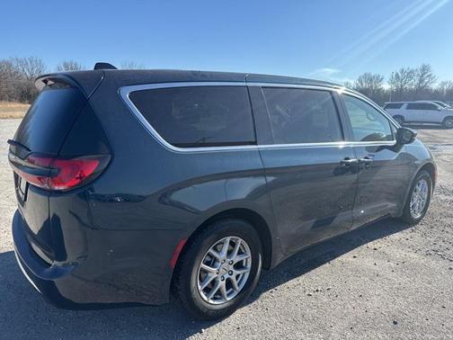 2025 Chrysler Pacifica L