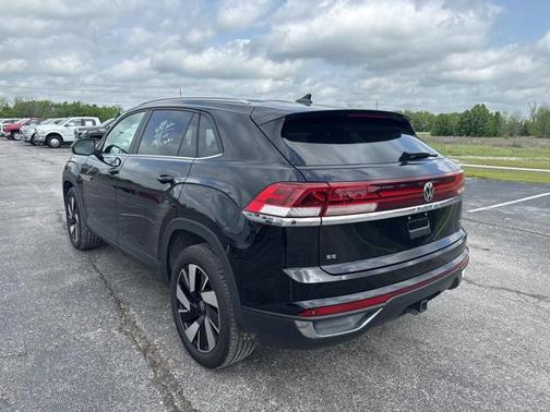 2024 Volkswagen Atlas Cross Sport 2.0T SE w/Technology 4MOTION