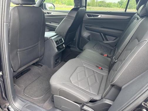 2024 Volkswagen Atlas Cross Sport 2.0T SE w/Technology 4MOTION