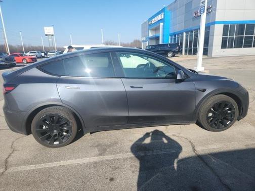 2021 Tesla Model Y Long Range Dual Motor All-Wheel Drive